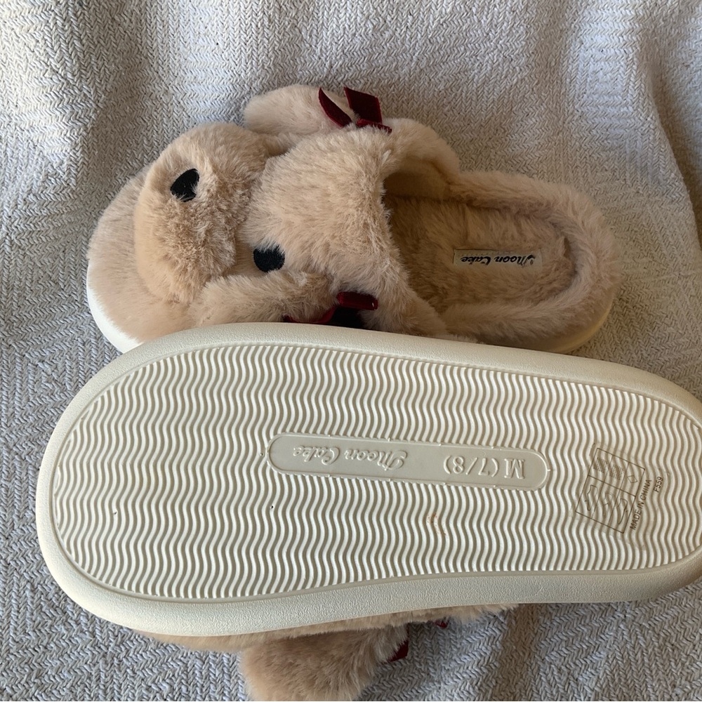Cozy Plush Puppy Slip-On Slippers for Women in Beige - Picture 5 of 6